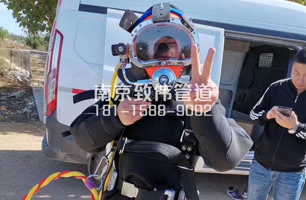 迈皋桥沉淀池清底